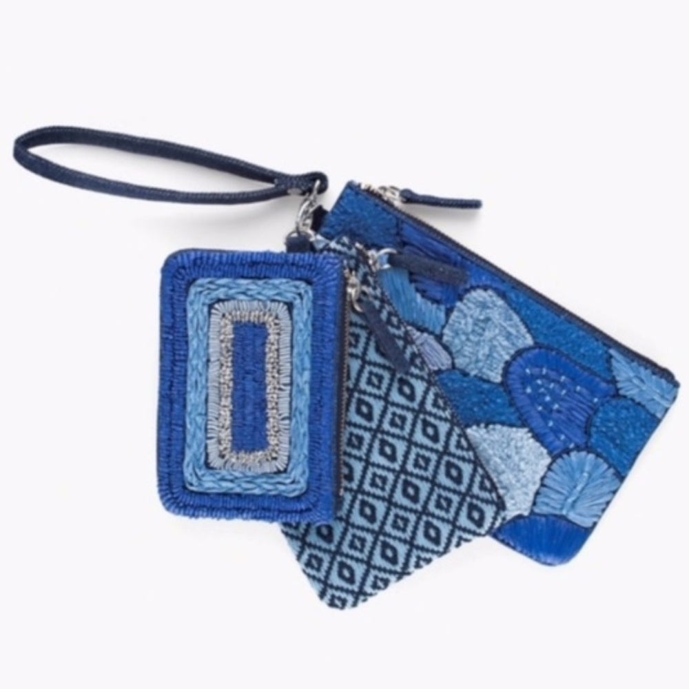 NWT Chico’s detachable wristlet set